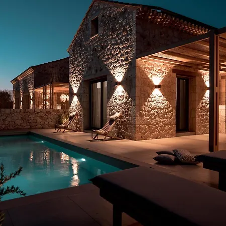 Papadria - Modern Luxury Near Kathisma