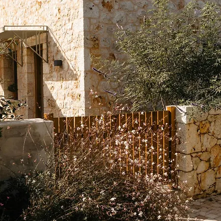 Papadria - Modern Luxury Near Kathisma