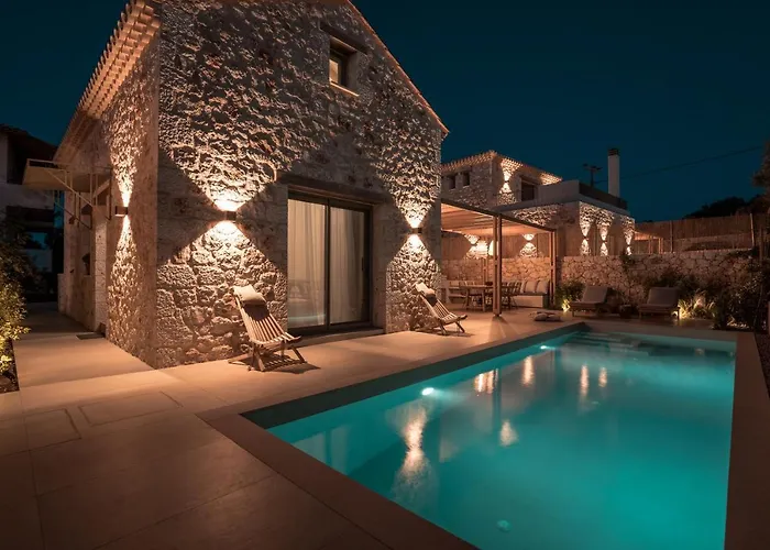 Papadria - Modern Luxury Near Kathisma Tsoukaládhes
