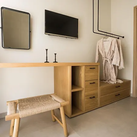 Papadria - Modern Luxury Near Kathisma