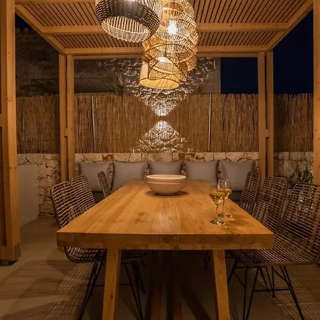 Vilă Papadria - Modern Luxury Near Kathisma Tsoukaládhes
