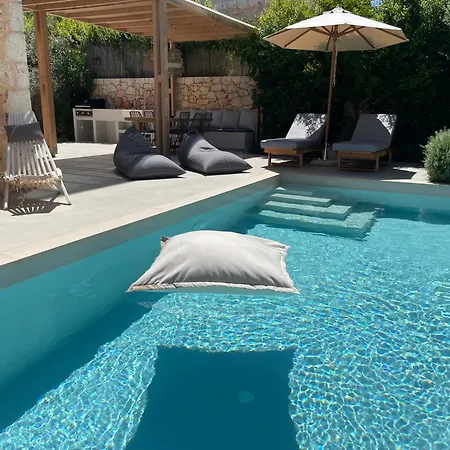 Vilă Papadria - Modern Luxury Near Kathisma Tsoukaládhes