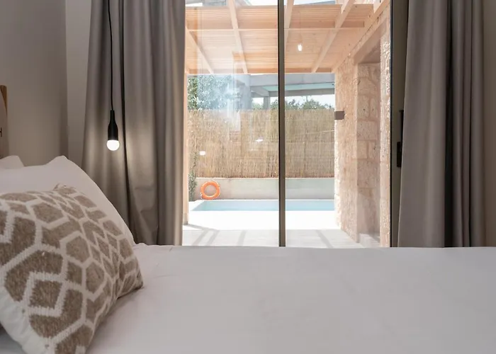 Papadria - Modern Luxury Near Kathisma * Tsoukaládhes