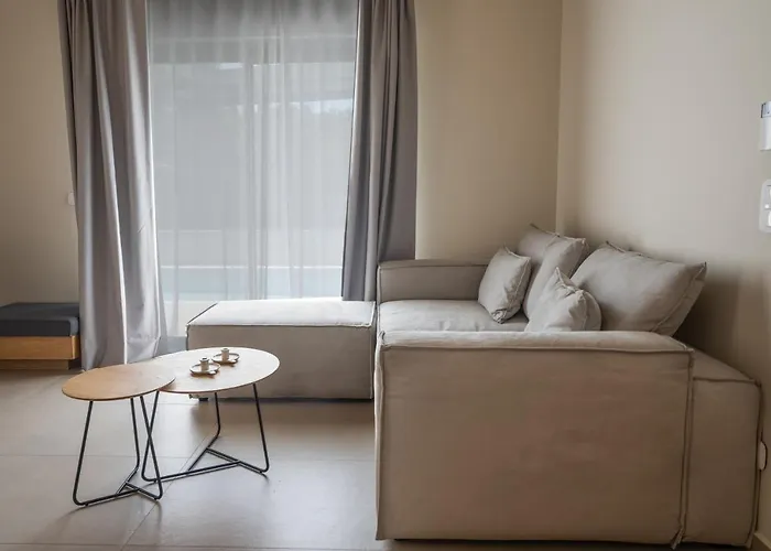 Papadria - Modern Luxury Near Kathisma Tsoukaládhes
